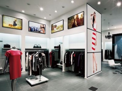 Digital-Signage-Displays-von-BenQ-im-Retaileinsatz
